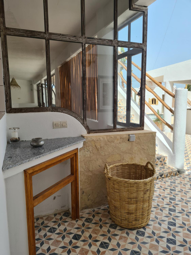 Bathroom 3, La Maison des Vagues, Essaouira
