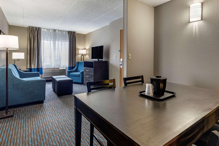 Bedroom 3, Comfort Inn Griswold, New London