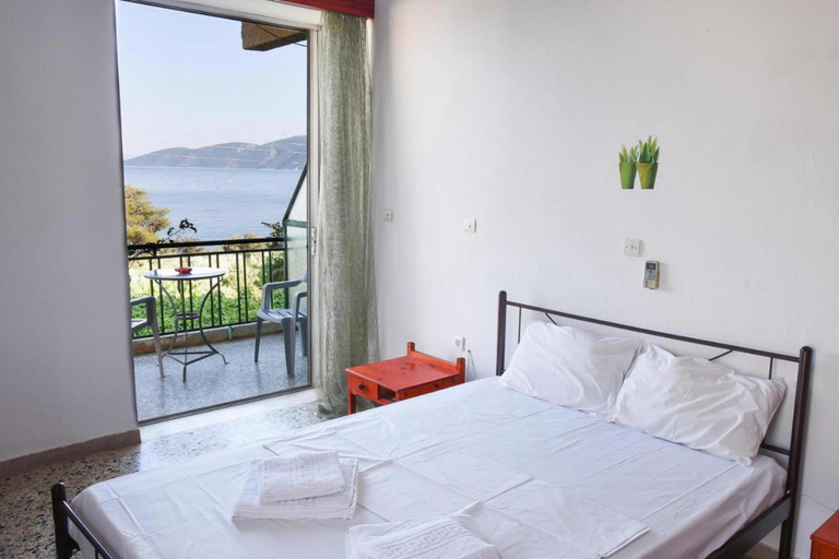 Bedroom 3, Hotel Korfos - Ξενοδοχειο Κορφος Renovated, Peloponnese