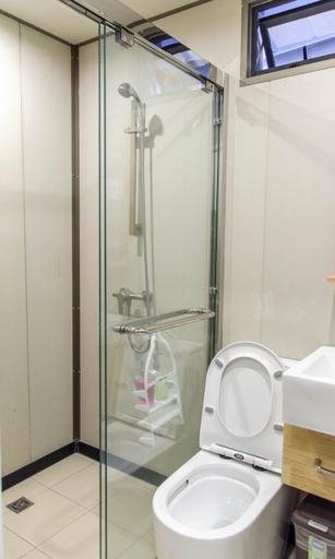 Bathroom 4, Moriyama Hotel, Mandaue City