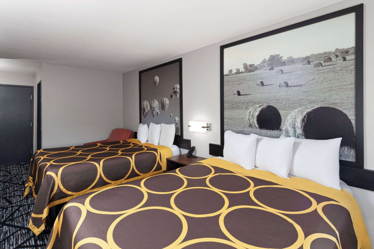 Bedroom 3, Super 8 by Wyndham Olney, Richland