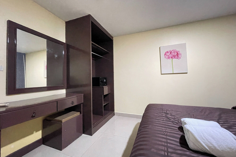Bedroom 2, Lucky Inn Suites, Pattaya