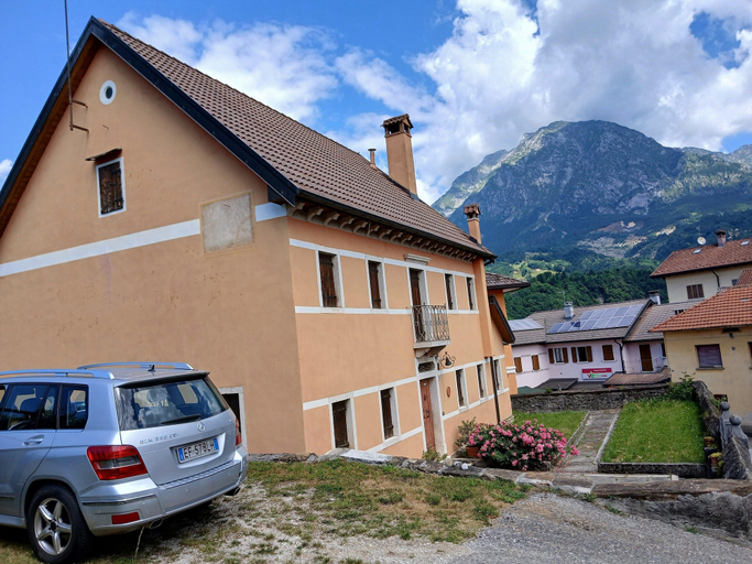 Exterior 2, Charming Alpine Retreat for 9, Belluno