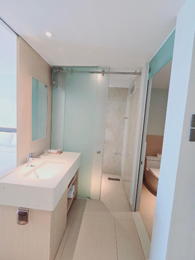 Bathroom 5, SeaCrown Of The Arena, Cam Lâm