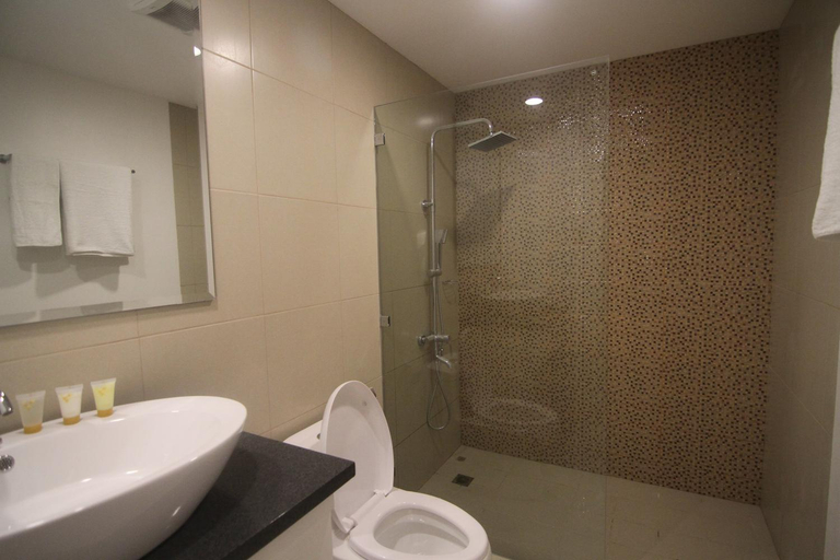 Bathroom 4, Bryan Condo Makati, Makati City