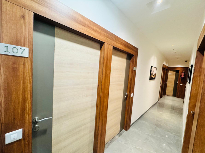 Others 5, Legend Hotel, Ahmadabad
