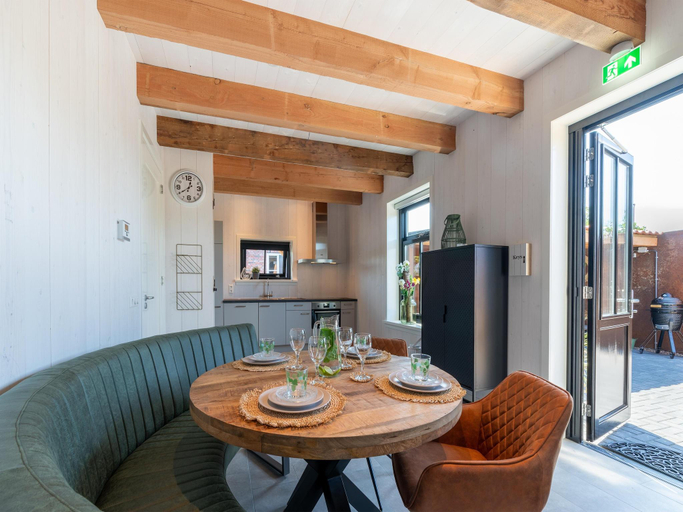 Others 4, Nice holiday home in Callantsoog with wellness, Zijpe