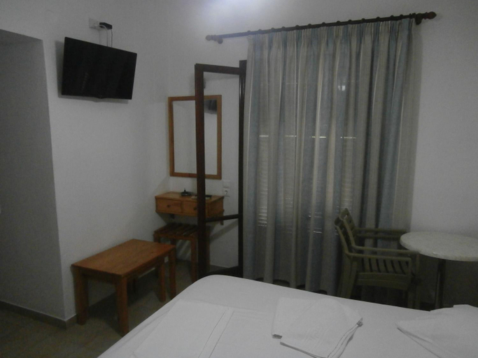 Bedroom 4, Hotel Aris, Peloponnese