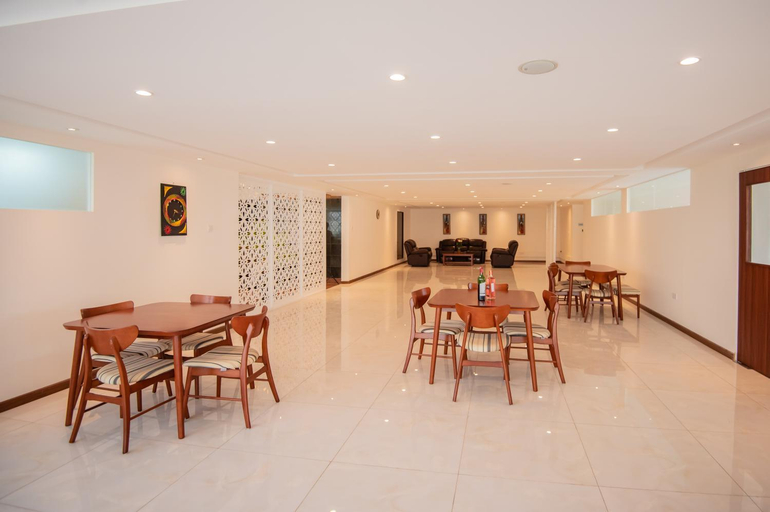 Food & Drinks 5, The Crossroads Hotel, Westlands, Westlands