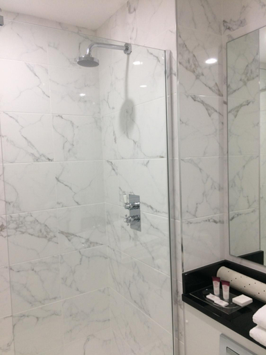 Bathroom 4, Falls Hotel & Spa