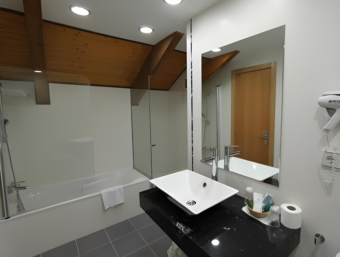 Bathroom 5, Hotel & Spa Real Jaca, Huesca