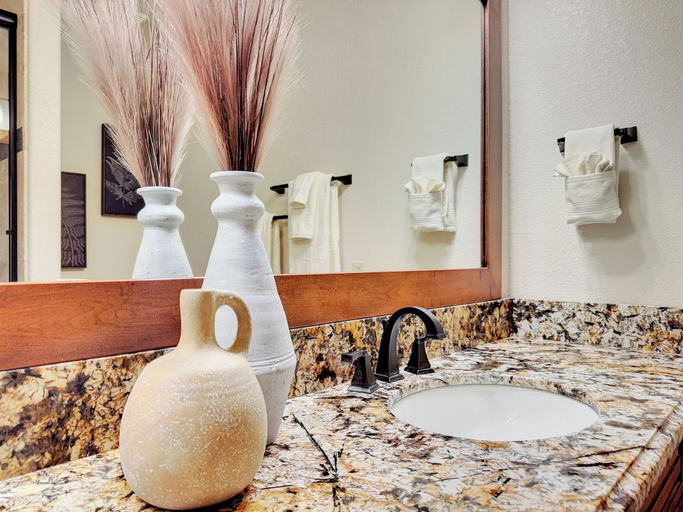 Bathroom 4, Oleander Ocotillo Chandler Complex, Maricopa