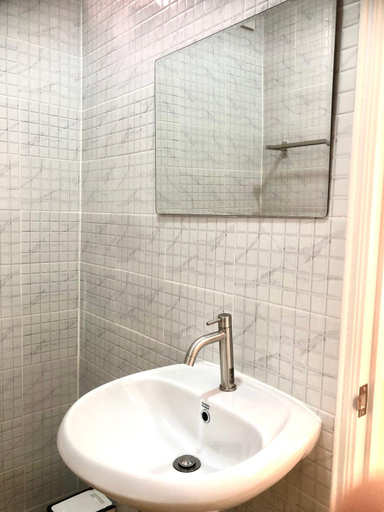 Bathroom 3, Baansrisuthum 2 House, Don Sak