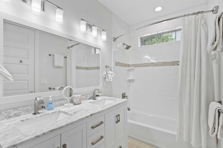 Bathroom 4, Sun by Avantstay Gulf Place Golf Cart, Pool, Bikes, Walton