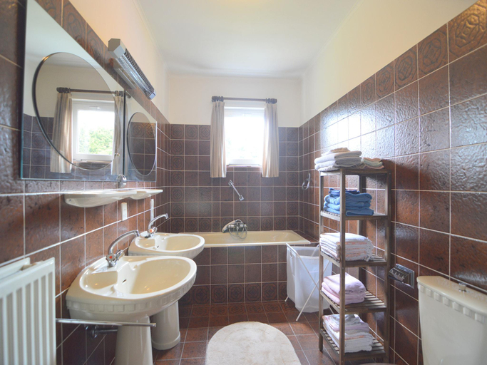 Bathroom 3, Holiday Home in Sittard with Pool, Schinnen