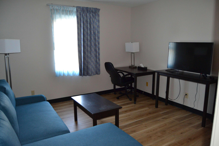 Bedroom 4, Days Inn & Suites By Wyndham Sikeston Mo, Scott