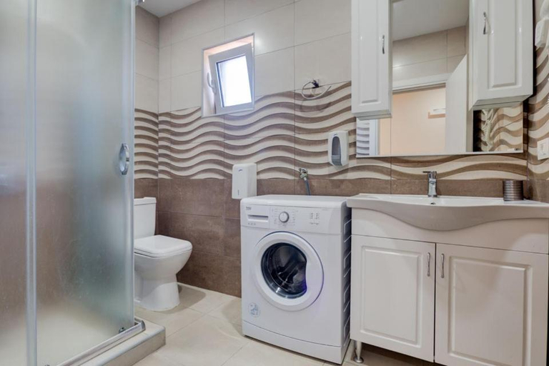 Bathroom 4, Hotel Zan