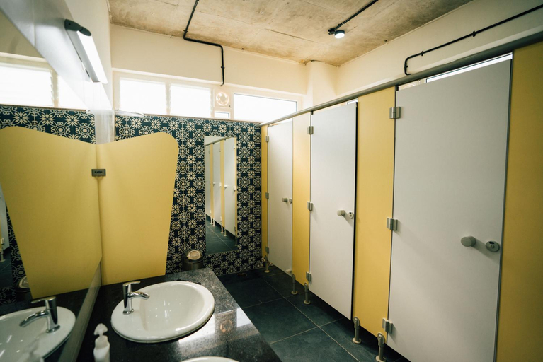 Bathroom 3, Draper Startup House, Bangalore