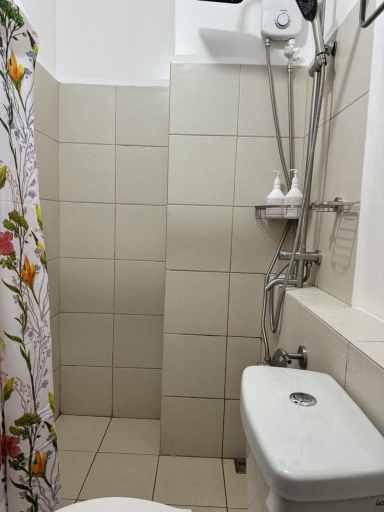 Bathroom 3, Deca Suites 946, Pasig City