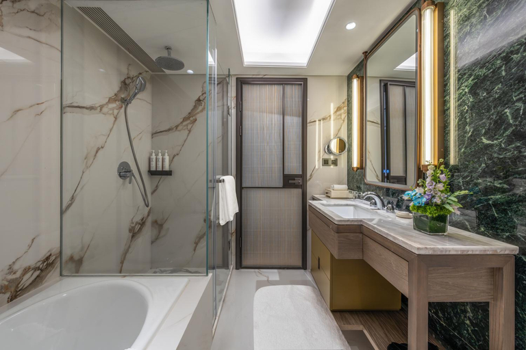 Bathroom 5, Wyndham Grand Plaza Royale Ningbo, Ningbo