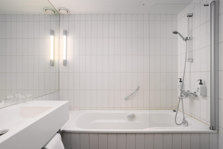 Bathroom 4, Scandic Fornebu, Bærum