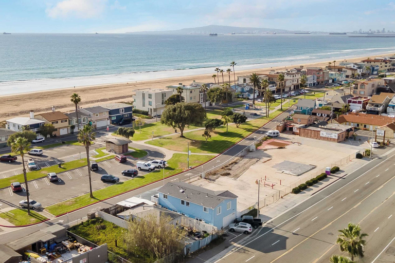 Exterior & Views 2, Walk to the Sand! Ocean Views, Balcony & Parking Sunset Surf, Orange