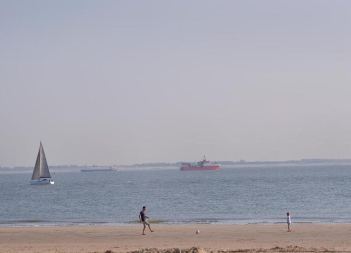 View from property 3, Lovely Holiday Home on Vlissingen's Beach, Vlissingen