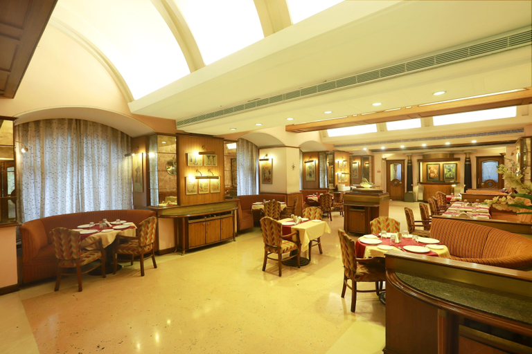 Food & Drinks 5, Kohinoor Executive, Pune