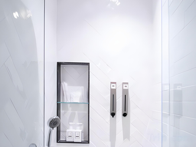 Bathroom 11