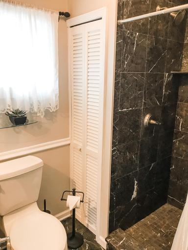 Bathroom 4, The Dahlonega Square Hotel & Villas, Lumpkin