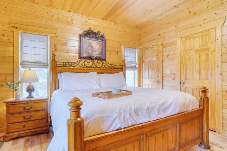Bedroom 2, Morven by Avantstay Secluded w/ Mountain Views!, Sevier