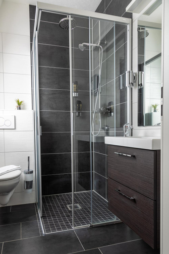 Bathroom 2, Spielzeughotel Sonneberg, Sonneberg