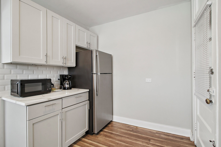 Others 5, Chic 2BR Apt in Skokie - Elm 3A, Cook