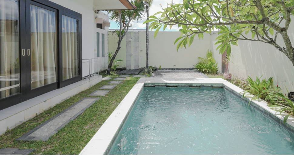 Swimming Pool 21