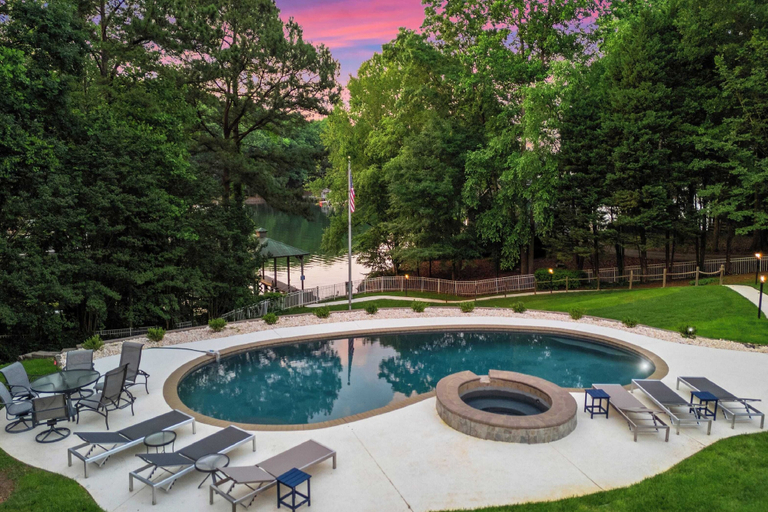 Sport & Beauty 4, Shoreway Cove by Avantstay Waterfront, Pool, Dock, Mecklenburg