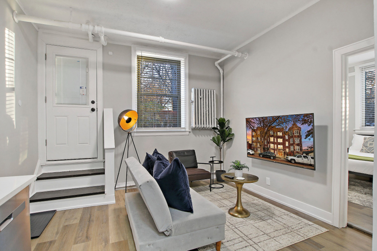 Others 1, Sleek and Cozy 1BR Apartment - Hartrey G, Cook