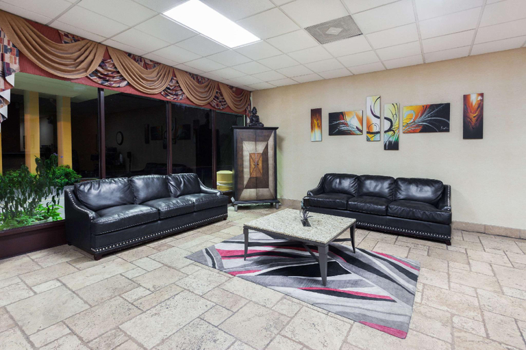 Public Area 2, Quality Inn Dalton East, Whitfield