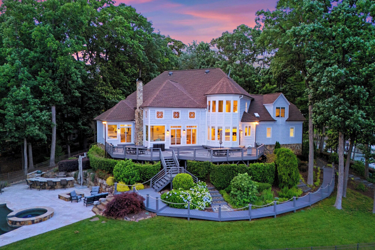 Exterior & Views 2, Private Dock, Pool + Hottub, Game Room, Firepit Paradise Pointe by Avantstay, Catawba