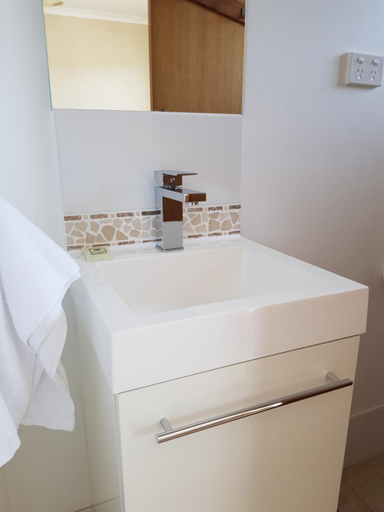 Bathroom 4, Blue Seas Holiday Villas, Break O'Day