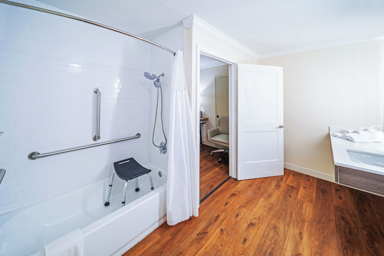 Bathroom 5, Holiday Inn PORT ARTHUR - PARK CENTRAL by IHG, Jefferson