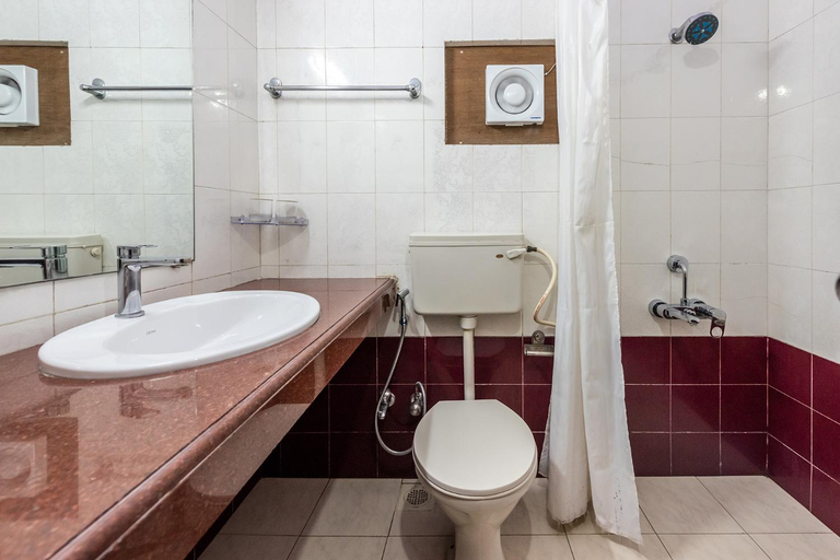 Bathroom 4, Hotel Yorkshire Inn Mount Abu, Sirohi