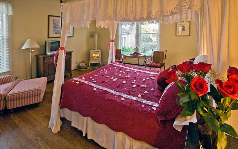 Bedroom 2, Centrella Hotel, a Kirkwood Collection Hotel, Monterey