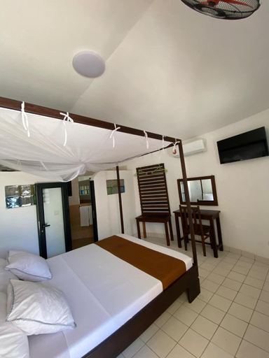 Others 2, Hotel Tropicana Majunga, Boeny