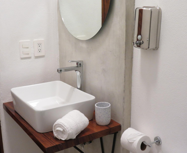 Bathroom 3, Casa Cora, Compostela