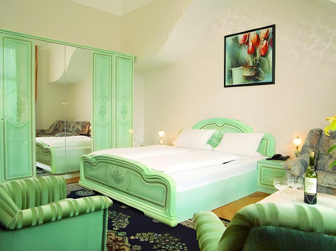 Bedroom 3, Hotel Bellevue am Kurfürstendamm, Berlin