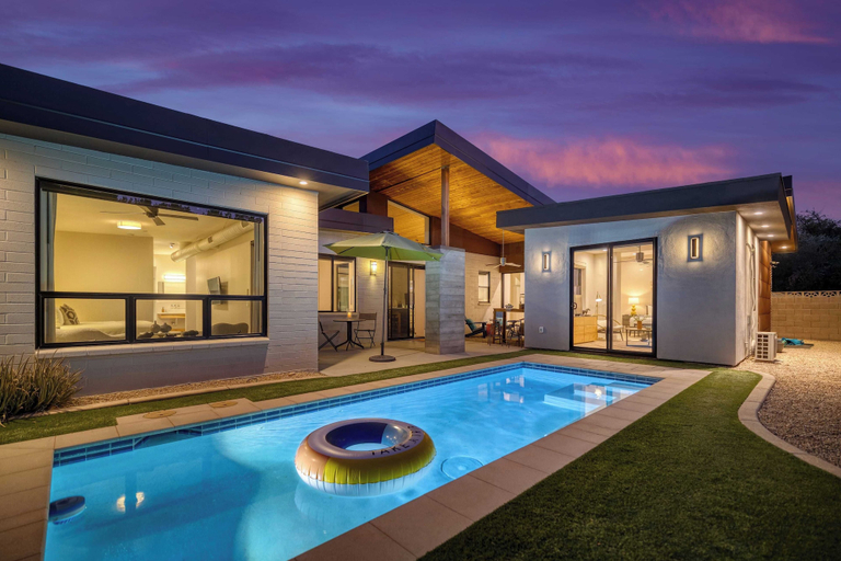 Sport & Beauty 2, Sundrenched by Avantstay Pool, Mins to Old Town, Maricopa