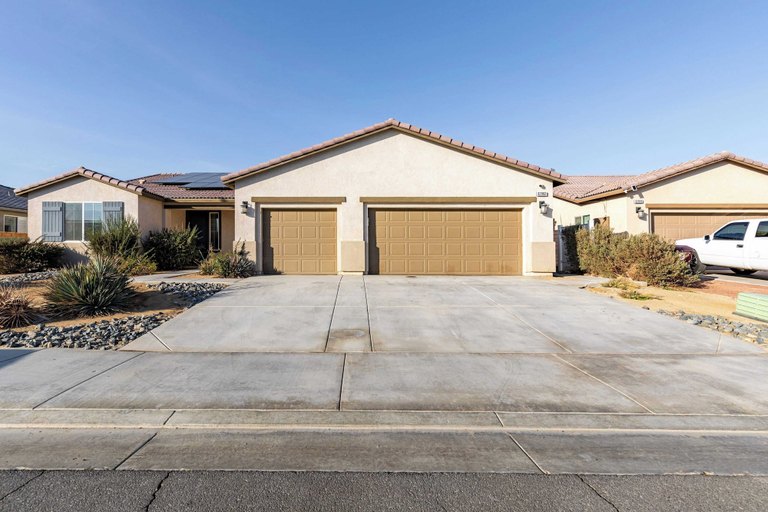 Exterior & Views 2, Luxe Indio Stay w/ Pool, Tiki Bar & Fire Pit Near Coachella Longfellow, Riverside