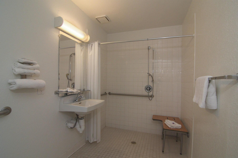 Bathroom 3, Motel 6 Indio, CA - Palm Springs, Riverside