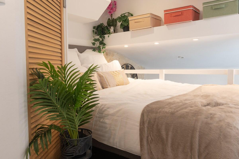 Bedroom 2, Duplex Parisien charmant en face métro13, Paris