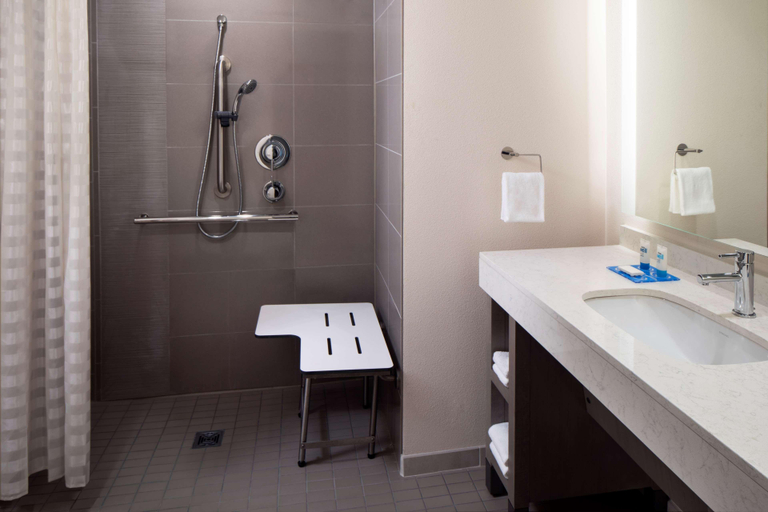 Bathroom 5, Hyatt House Charleston/Mount Pleasant, Charleston